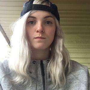 Meet your Posher, Tia